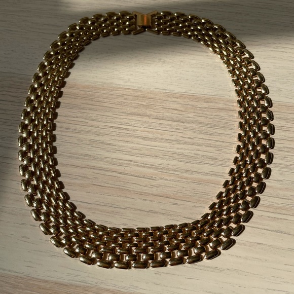 Vintage Jewelry - Thick gold chain choker necklace